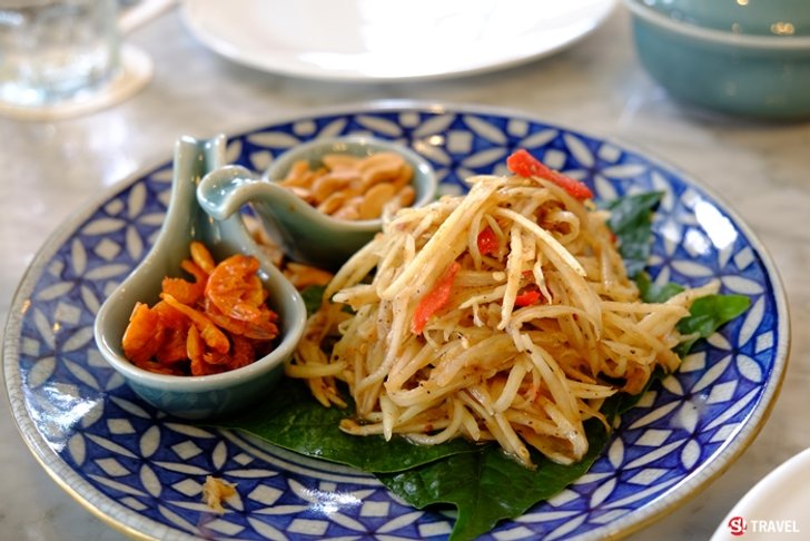 'ส้มตำภูเก็ต..หมี่ลวกแกงปู' เมนูเด็ดต้องห้ามพลาด 'ร้านชมจันทร์' จ. ภูเก็ต