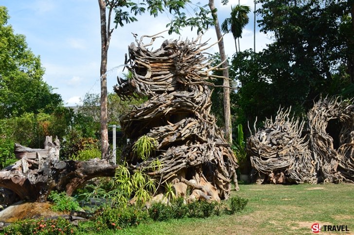 'วังเทพทาโร' แหล่งรวมงานศิลปะจากรากไม้ จ.ตรัง