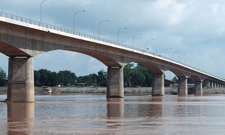 ปิดสะพานมิตรภาพไทย-ลาวแห่งที่ 1 ห้ามคนเข้าออก ป้องกันการแพร่ระบาดโควิด-19