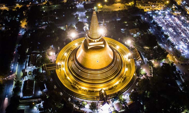 หาชมยาก! เปิดภาพยามค่ำคืนวัดชื่อดังทั่วไทย สวยงามอลังการด้วยแสงสีไม่แพ้ตอนกลางวัน