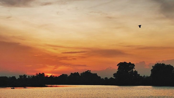 พระอาทิตย์ตกกลางแม่น้ำบางปะกง @ฉะเชิงเทรา - ปราจีนบุรี