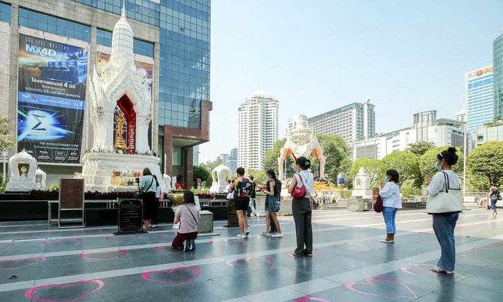 คนโสดต้องไป! บวงสรวงครั้งใหญ่พระตรีมูรติ ขอพรความรักฉลองวาเลนไทน์ที่เซ็นทรัลเวิลด์