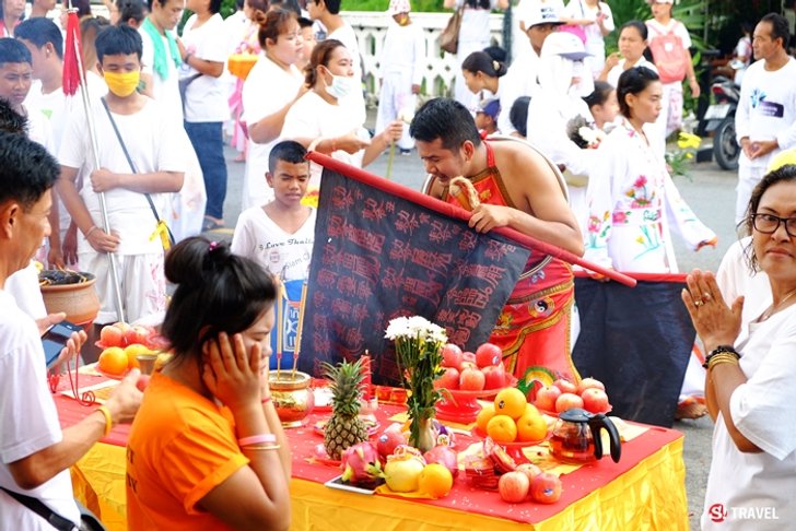 ประมวลภาพ " เทศกาลกินเจ 2559 " ยิ่งใหญ่..ตระการตา จังหวัด ภูเก็ต