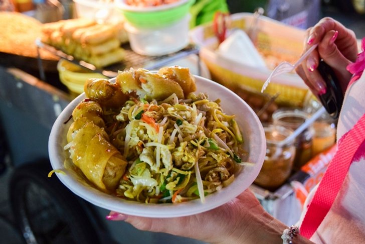 6 ขุมทรัพย์เด็ด "ร้านอาหาร..ข้างทาง" อิ่มได้..ไม่ต้องแพง