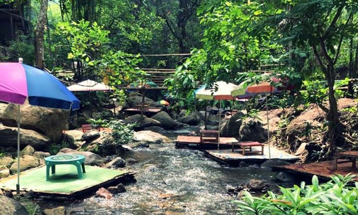 ร้านน้ำเหนือนั่งเล่น ร้านอาหารกลางน้ำตกสุดชิลของเชียงใหม่