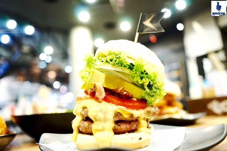 พามาชิม เบอร์เกอร์สายพันธุ์ ฮาวาย TEDDY ' S BIGGER BURGERS