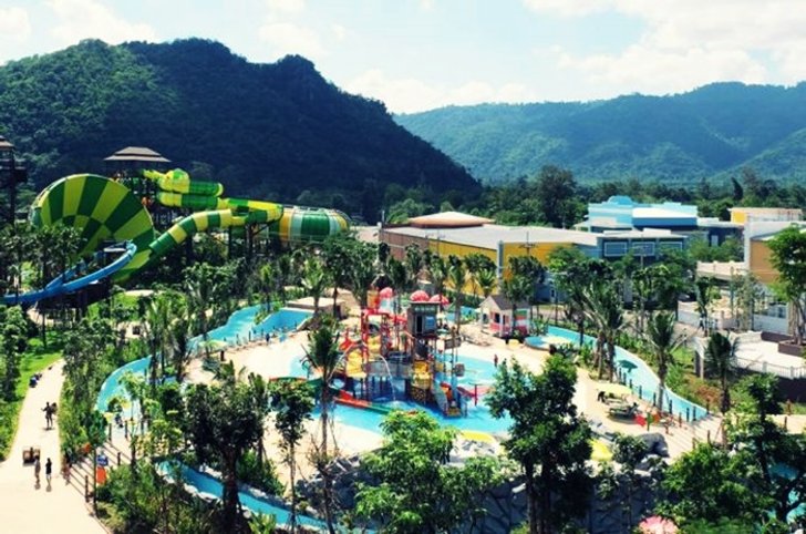 ที่เที่ยวหน้าร้อน สวนน้ำซีนิคอล เวิลด์