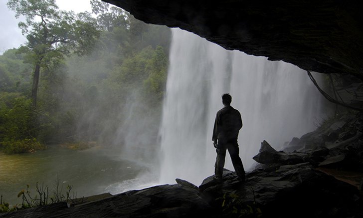 น้ำตกอลังการ ทุ่งดอกไม้งาม อุทยานแห่งชาติ ภูจองนายอย อุบลราชธานี