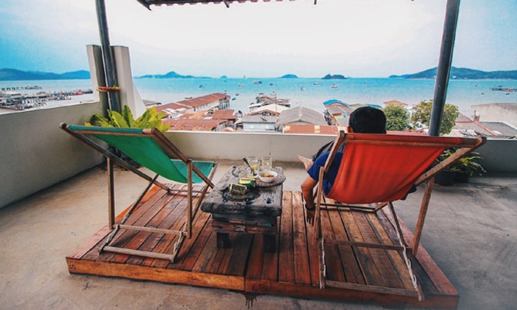 "Sattahiptale Boutique Guesthouse & Hostel" ที่สุดแห่งความชิคที่พักสัตหีบ