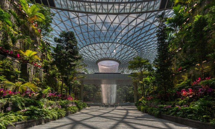 พาสำรวจ Jewel Changi Airport ศูนย์การค้าแห่งใหม่ในสนามบินสิงคโปร์