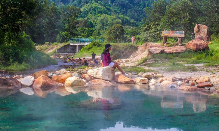 เปิดพิกัดน้ำพุร้อนปลายพู่ น้ำพุร้อนสีฟ้า Hidden Gem แห่งเมืองพังงา