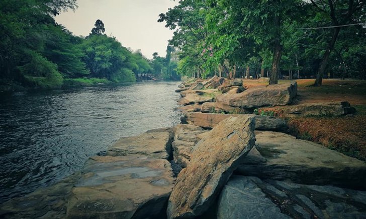 เย็นกาย สบายใจ พักผ่อนริมน้ำที่จังหวัดนครนายก