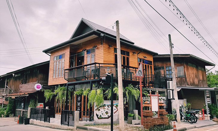 Café de PhraeRis เลอกองเก่า ร้านกาแฟมีสไตล์เมืองแพร่