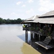 แปดริ้ว