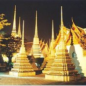 วัดพระเชตุพนวิมลมังคลาราม ราชวรมหาวิหาร (วัดโพธิ์) กรุงเทพฯ ประเทศไทย