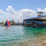 หาดเติมรัก สวนน้ำธรรมชาติแห่งนนทบุรี สถานที่พักผ่อนคลายร้อนสำหรับครอบครัว