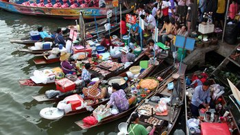 รวมมิตรสุดยอดของอร่อย 'ตลาดน้ำยามเย็นอัมพวา'
