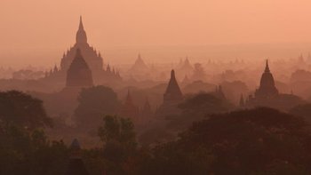 ตระการตา พุกาม งามเจดีย์ 4,000 องค์