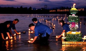 ลอยกระทงปี 2554 รวบรวมสถานที่น่าไปเที่ยว!