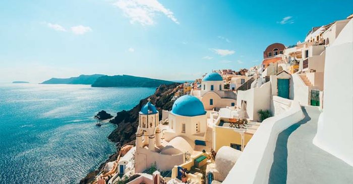 กรีซ ประกาศเปิดประเทศให้เข้าท่องเที่ยวได้ไม่ต้องกักตัว