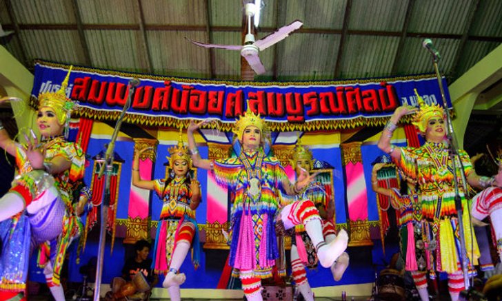 เที่ยวเมืองสทิงพระ ดูประเพณีตายายย่าน