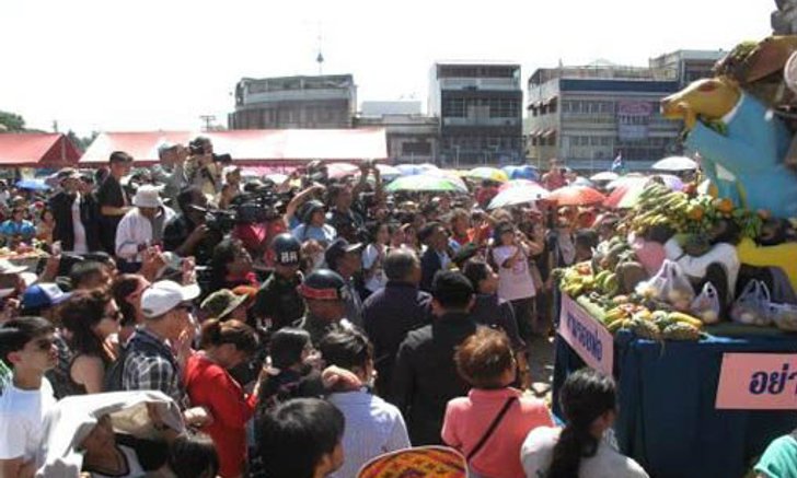 งานเลี้ยงโต๊ะจีนลิง ลพบุรี ครั้งที่ 24 ประจำปี 2555