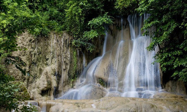 5 สถานที่ ท่องเที่ยวหน้าฝน "ภาคกลาง" ไปแล้วไม่ผิดหวัง