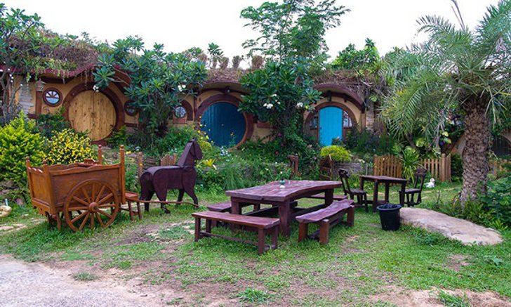 "บ้านสวนน้อย รีสอร์ท" บ้านพักสไตล์ฮอบบิท...น่ารัก อยู่ไม่ไกล จาก กรุงเทพ