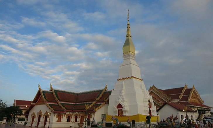 เลาะสองเมืองอีสาน เล่าตำนาน "อุรังคธาตุ"