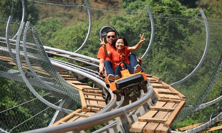 อย่างเจ๋ง! 'จังเกิ้ล คอสเตอร์' (Jungle Coaster) รถไฟรางไม้แห่งแรกในไทย จ.เชียงใหม่