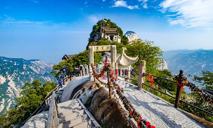 จีนเปิดภูเขาหัวซานรับนักท่องเที่ยวอีกครั้ง จำกัดจำนวนนักท่องเที่ยวสูงสุด 6 พันคนต่อวัน