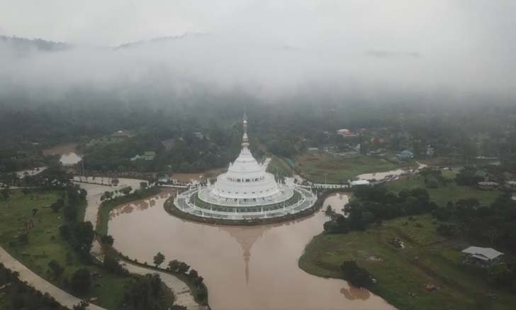 อลังการ! วังน้ำเขียวถูกโอบล้อมด้วยทะเลหมอก