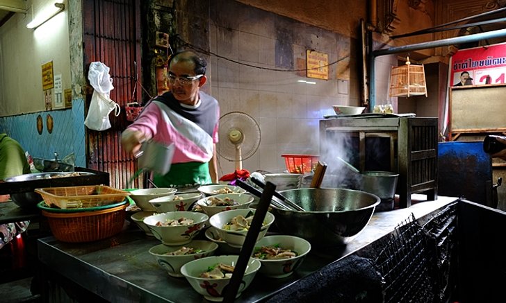 บะหมี่จับกัง... สุดยอดความเก๋า ในตลาดเยาวราช