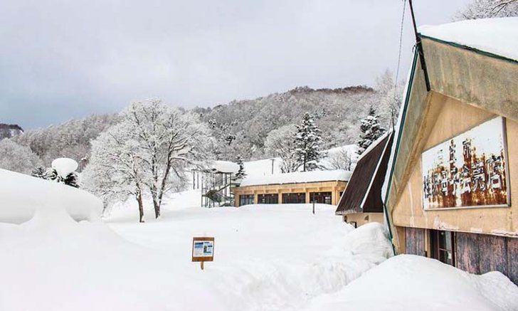 รีวิวตกปลาน้ำแข็งกลางทะเลสาบหิมะ Katsurazawa เมือง Hokkaido