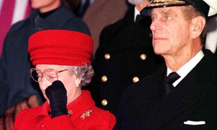เรือที่ควีนอลิซาเบทยังต้องเช็ดน้ำตา “Royal Yacht Britannia” - เอดินบะระ