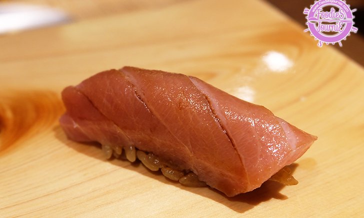 ร้าน Omakase น้องใหม่ "Mizu by Sankyodai" มาให้คุณชิมซูชิผ่านเรื่องราวไปกับเชฟใจดีที่เล่าเกร็ดความรู้ให้อย่างจุใจ
