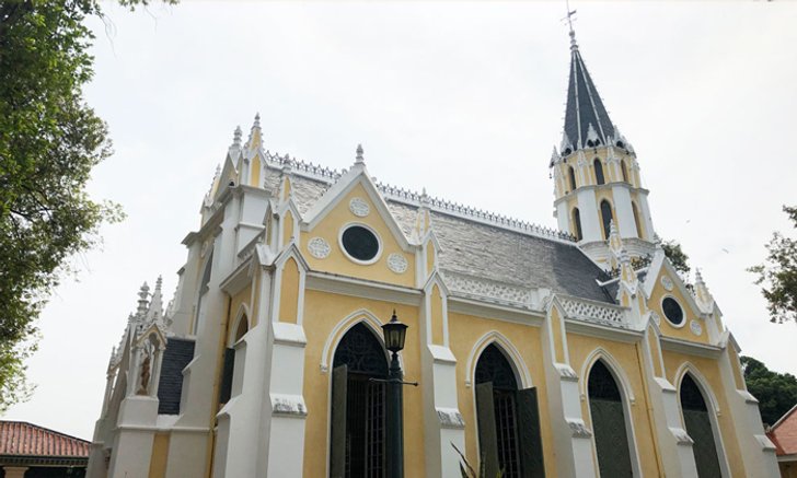 ทำความรู้จัก “วัดนิเวศธรรมประวัติราชวรวิหาร” วัดไทย แต่ใช้โบสถ์แบบคริสต์