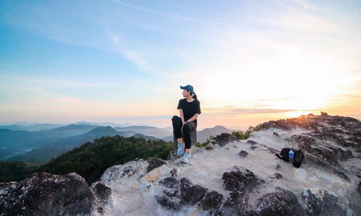 ภูตาจอ บันทึกการเดินทางพิชิตจุดชมทะเลหมอกที่สูงที่สุดของเมืองพังงา