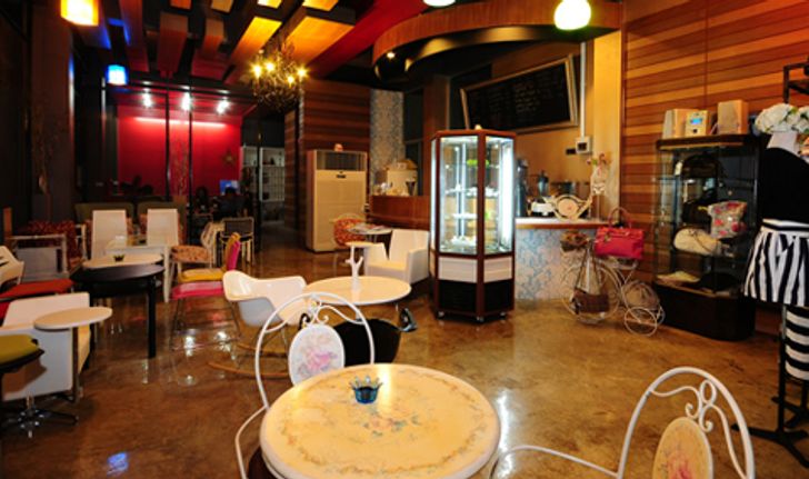 ร้านอาหาร 9 Café Closet