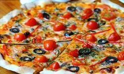 Pizza Pazza  (พิซซ่า พาซซ่า) อร่อยเด็ดทุกชิ้น โดนใจทุกถาด