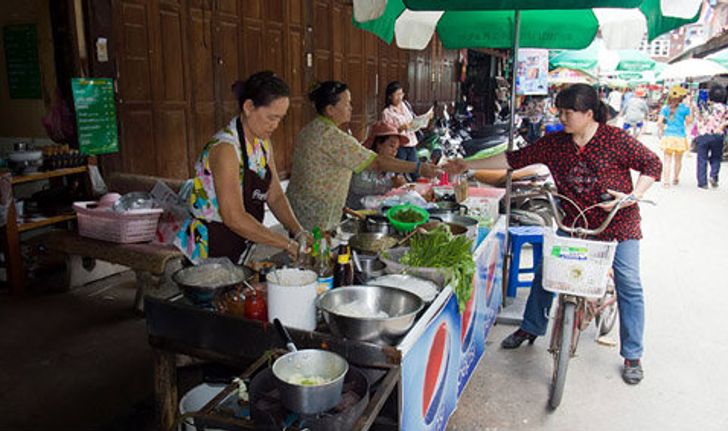 ตลาดบางหลวง ร.ศ. ๑๒๒ บ้านเก่าเหล่าเต๊งไม้