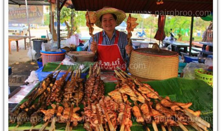 ไก่ย่างป้าแดง พระธาตุพนม แห้ง อร่อยเข้มข้น