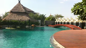 วิลล่่า วิลล่า รีสอร์ท พัทยา (Villa Villa Resort Pattaya)
