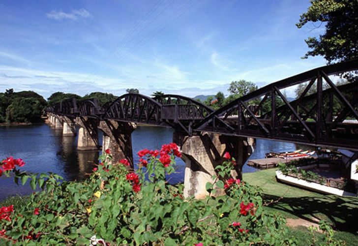 สะพานข้ามแม่น้ำแคว เที่ยวกาญจนบุรี
