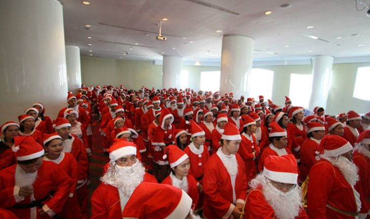 ใบหยกสกายจัดงาน “SANTA FESTIVAL” การรวมตัวของ Santa Claus มากที่สุดในประเทศไทย