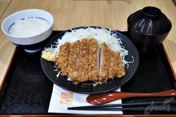 Katsuya หมูชุบแป้งทอด อร่อยง่าย ๆ จากญี่ปุ่น