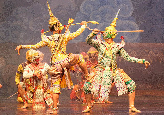 สุดยอดการแสดงศิลปวัฒนธรรมไทย อลังการยิ่งใหญ่ในงาน “ใต้ร่มพระบารมี 233 ปี กรุงรัตนโกสินทร์”
