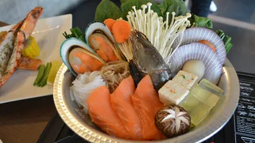 อิ่ม อร่อย อบอุ่นกับบุฟเฟ่ต์ "หม้อไฟญี่ปุ่น" @ Tan Tan Buffet