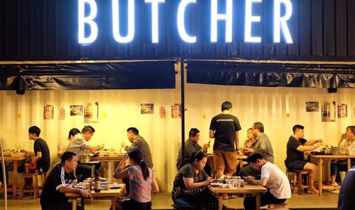 กินเนื้อ ปิ้ง ๆ ย่าง ๆ บรรยากาศข้างถนน ณ Butcher Beef & Beer