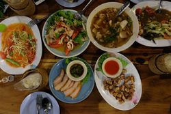 3 ร้านส้มตำ..แซ่บ..สะท้าน..รัชดา